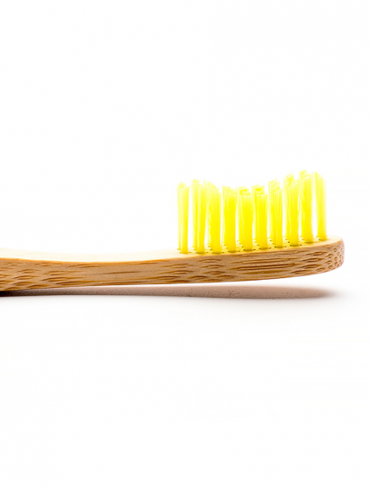картинка Зубная щетка для взрослых HUMBLE BRUSH из бамбука, желтая щетина средней жесткости